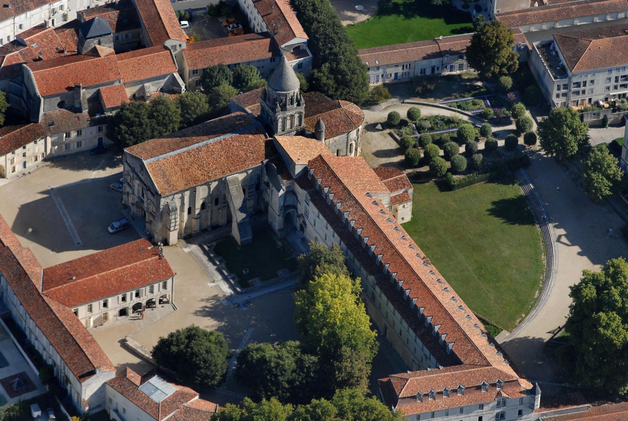 Les Chambres De L'Abbaye Сент Экстерьер фото