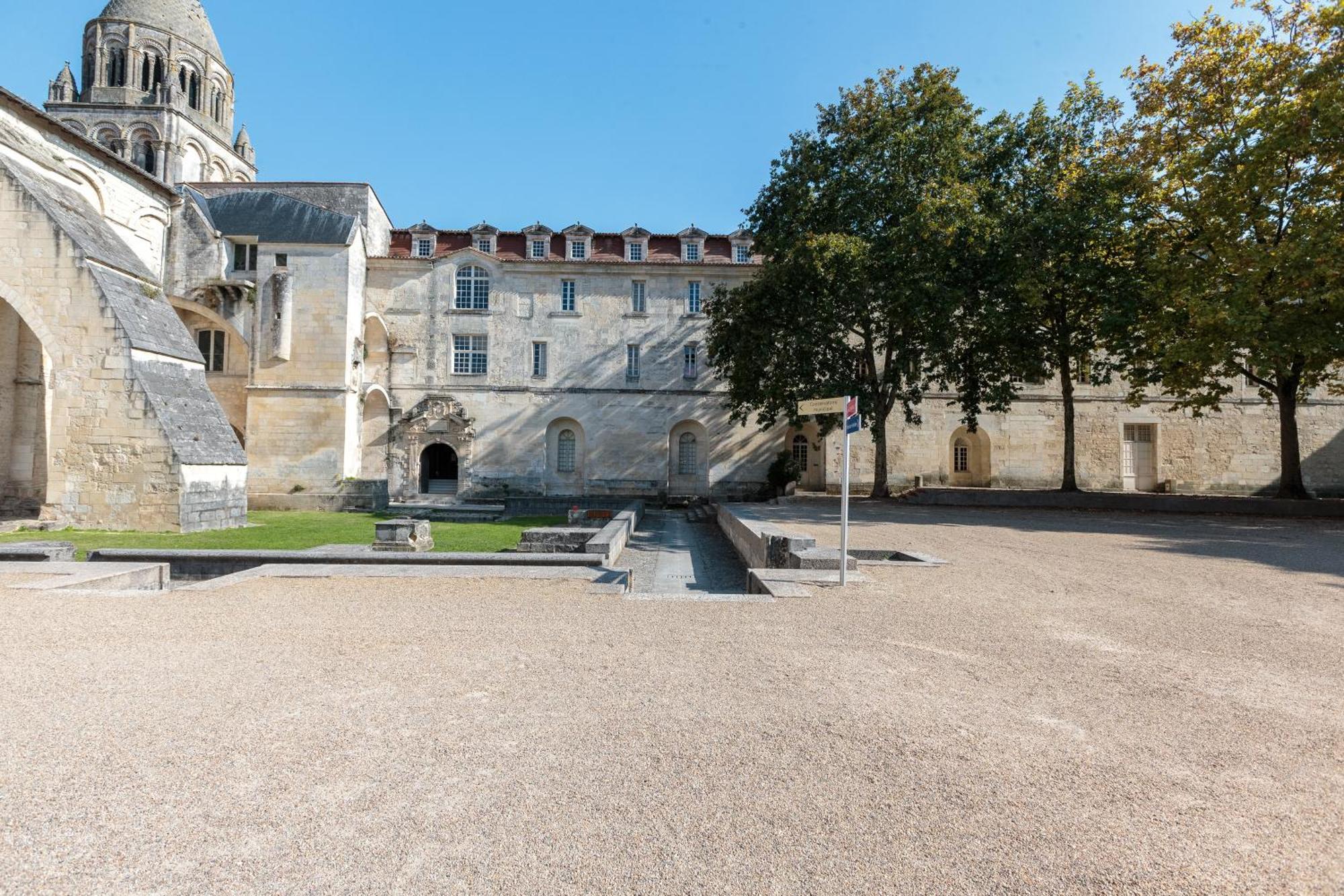 Les Chambres De L'Abbaye Сент Экстерьер фото